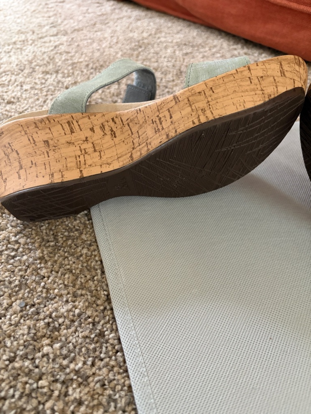 Naot Caveran Cork Wedge Sage Green Sandal. Worn Once. Excellent Condition! - Picture 6 of 9